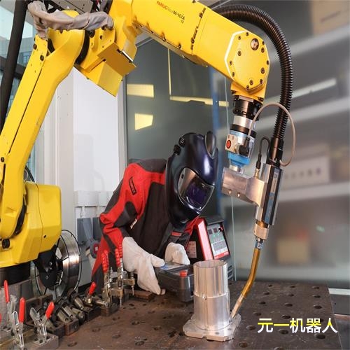 发娜科焊接机器人.jpg